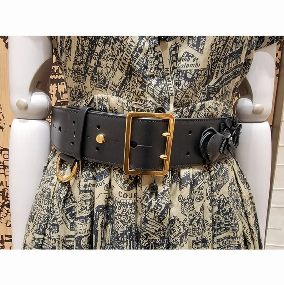 DIOR PUNK BELT Black Matte Calfskin | Three-Dimensional Flowers & Resin Pearls - Picture 7 of 16